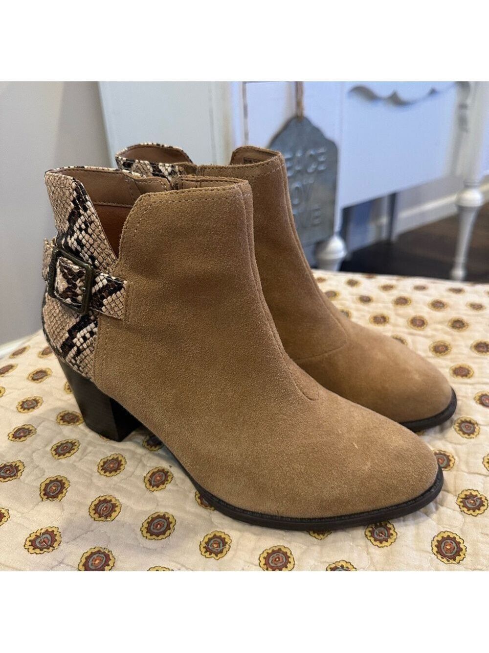 Vionic Naomi Tan Suede Snake Print Water Resistant Ankle Boot Size 8